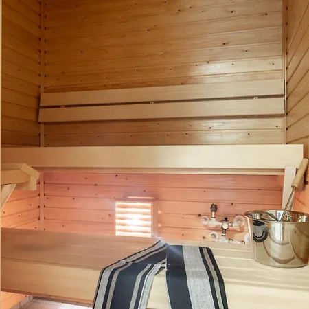 Compact 1br With Sauna & Balcony Lahtis