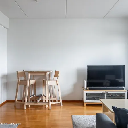 Compact 1br With Sauna & Balcony *