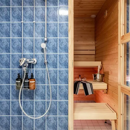 Compact 1br With Sauna & Balcony
